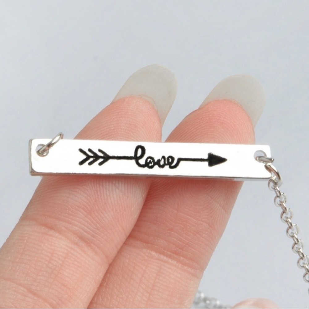 BRAND NEW 925 LOVE BAR NECKLACE